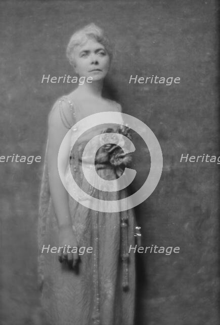 Marwick, James, Mrs., portrait photograph, 1916 Jan. 5 or Jan. 6. Creator: Arnold Genthe.