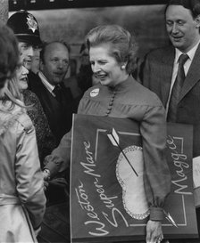 Margaret Thatcher with a Valentine's card, Eastbourne, Sussex, 14th February 1977. Artist: Unknown