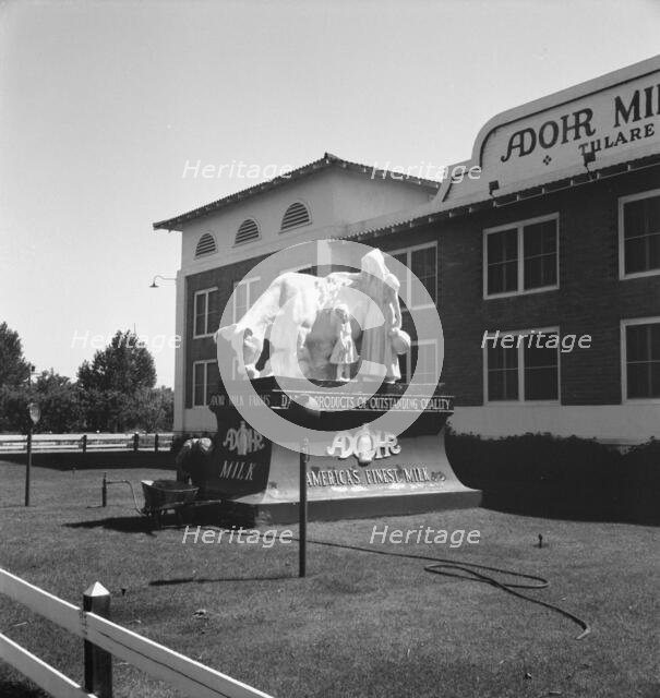 Highway sculpture, on U.S. 99, outskirts of Tulare, California, 1939. Creator: Dorothea Lange.