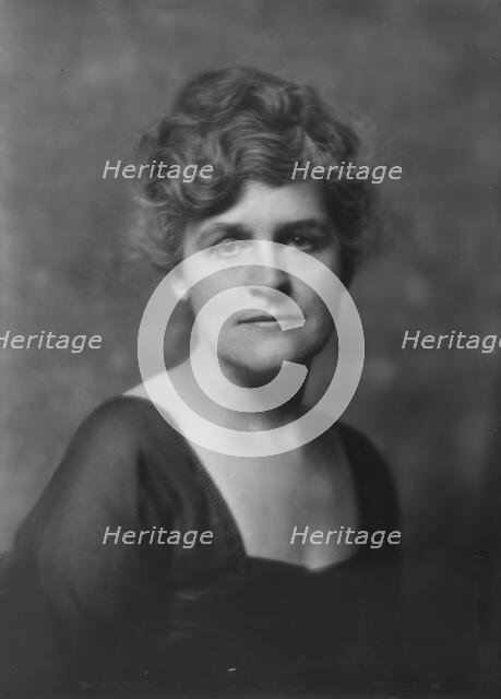 Mrs. George Orvis, portrait photograph, 1918 Mar. 21. Creator: Arnold Genthe.