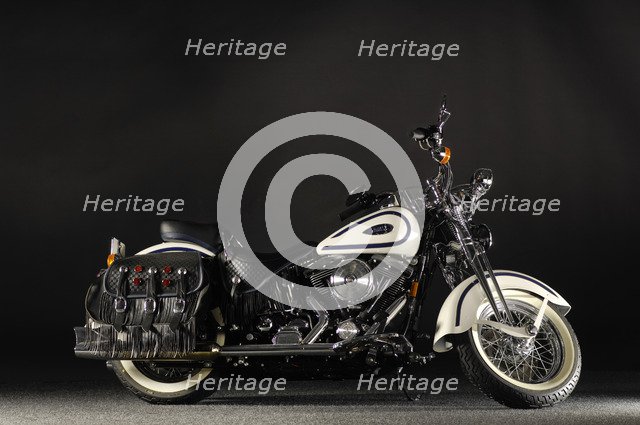 Harley Davidson soft tail springer 2005. Artist: Simon Clay.