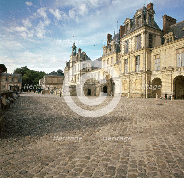 Cour du Cheval Blanc, 16th century. Artist: Unknown