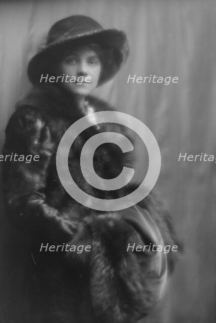 Warren, Gertrude, Miss, or Miss Jackman, portrait photograph, 1912 or 1913. Creator: Arnold Genthe.