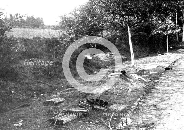 ''L'immense champ de Bataille; L'entrée de Vareddes ou l'ennemi commenca a plier', 1914. Creator: Unknown.