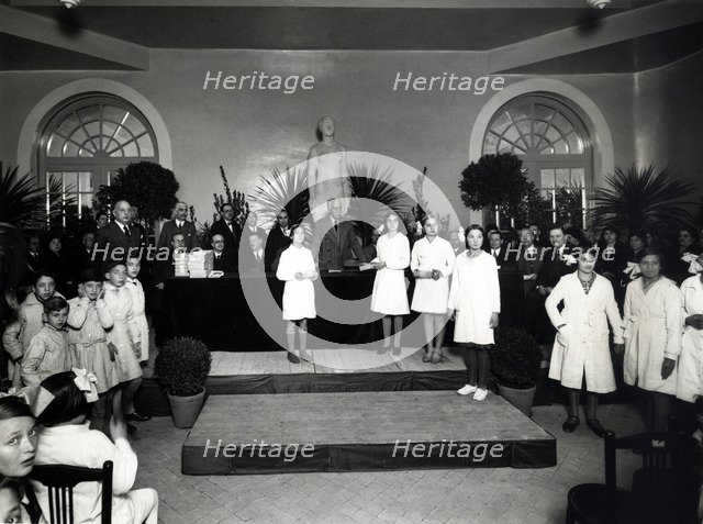 Francesc Macia, president of the Generalitat de Catalonia, in a ceremony with schoolchildren.