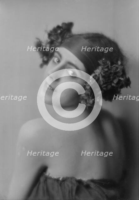 Marion Morgan dancer, portrait photograph, between 1914 and 1927. Creator: Arnold Genthe.