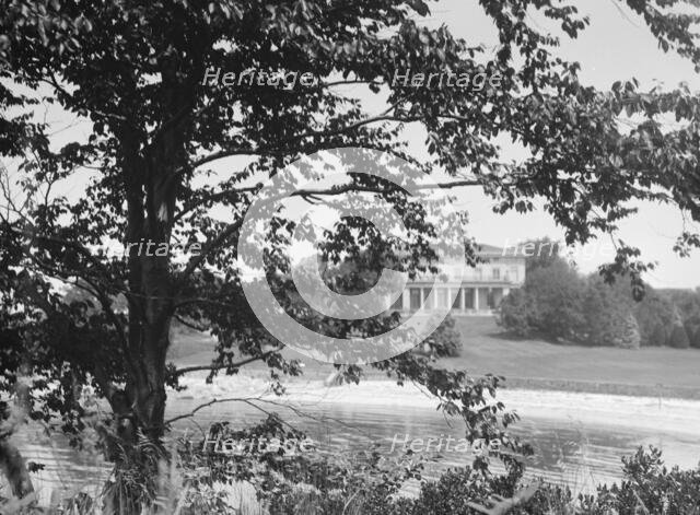 Langeloth estate, Riverside, Connecticut, 1932 June 7. Creator: Arnold Genthe.