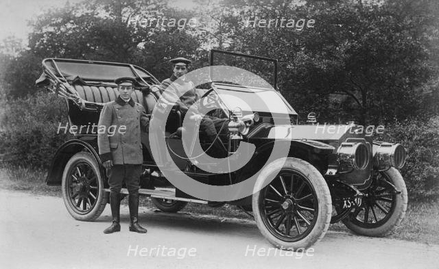 1910 Albion A6 24-30hp. Creator: Unknown.