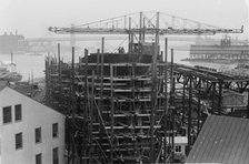 Building battleship - NEW YORK, between c1910 and c1915. Creator: Bain News Service.