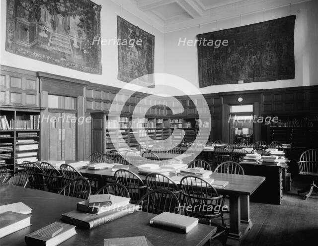 Hunt Memorial Library, Museum of Fine Arts, Boston, Mass., c.between 1910 and 1920. Creator: Unknown.