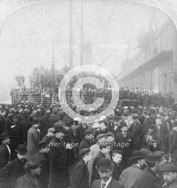 Gordon Highlanders embarking for South Africa, Liverpool, Lancashire, 1899.  Artist: Underwood & Underwood