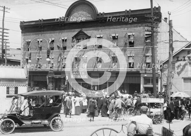 Theodore Roosevelt speaking in N.J., between c1910 and c1915. Creator: Bain News Service.