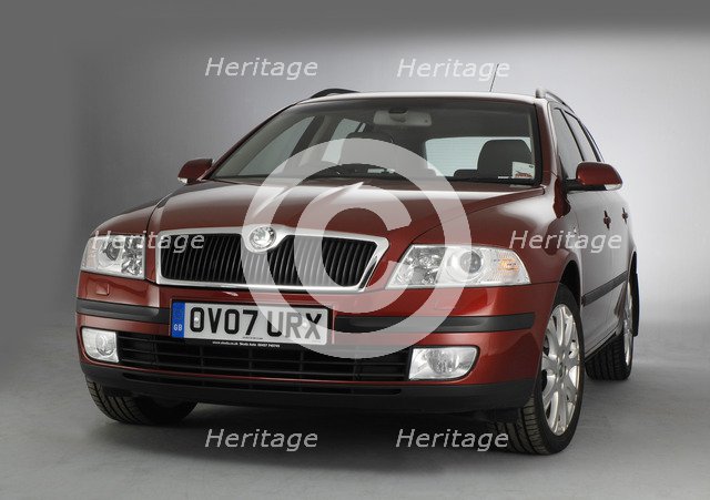 2007 Skoda Octavia estate. Artist: Unknown.