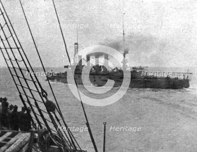 'La Mission Joffre-Viviani en Amerique; Le cuirasse americain venu au-devant de la Lorraine..., 1917 Creator: Unknown.