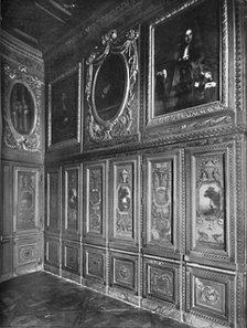 'Boudoir of the Rez De ChaussÚe - H¶tel Lauzun', 1903. Artist: Unknown.