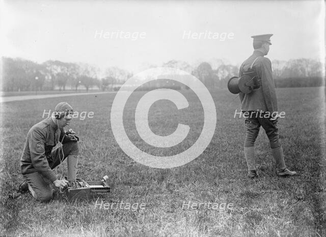 Army, U.S. Field Buzzer, 1915. Creator: Harris & Ewing.