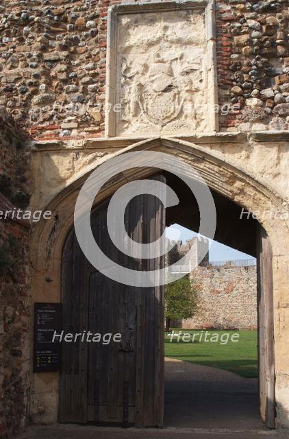Framlingham Castle, Framlingham, Suffolk, England, UK, 25/5/10.  Creator: Ethel Davies.