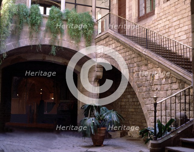 Courtyard of the Aguilar Palace, now houses the Picasso Museum of Barcelona.