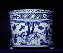 Blue and white ware jar.