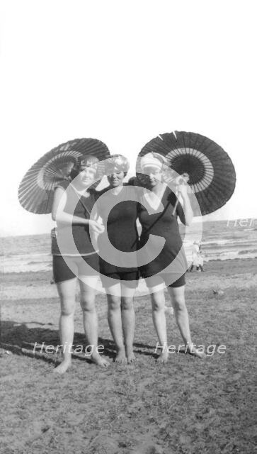 Beach goers, possibly Kirra Beach, Gold Coast, Queensland, 1925. Creator: Jack Bain.