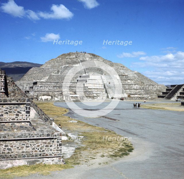 Pyramid of the Moon at the Teotihuacan ruins.
