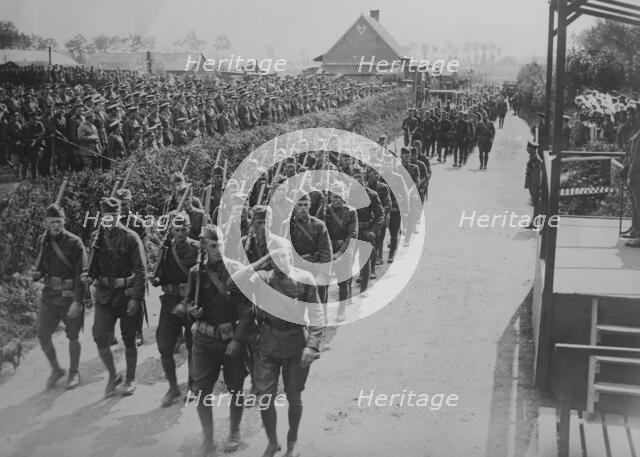 U.S. soldiers reviewed by King Geo., between c1915 and c1920. Creator: Bain News Service.