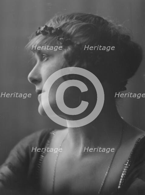 Petrass, Sari, Miss, portrait photograph, 1917 May 25. Creator: Arnold Genthe.