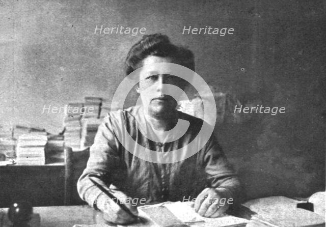 'La Nouvelle Europe; la constituante Allemande; Les femmes dans l'Assemblee..., 1919. Creator: Unknown.