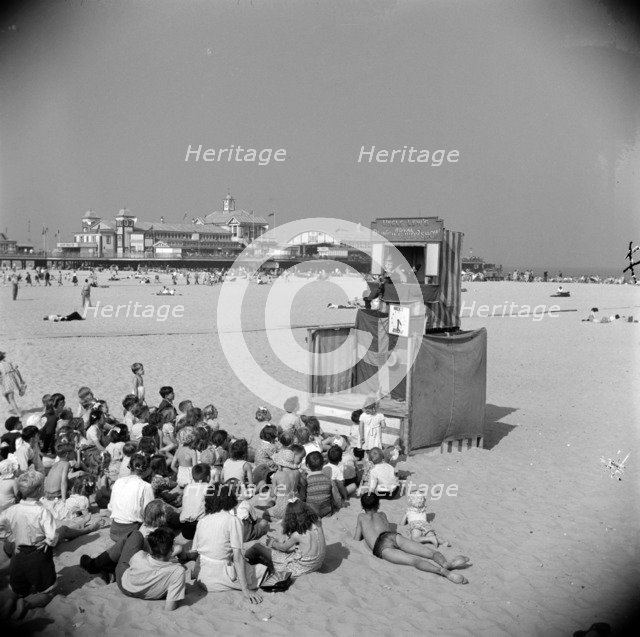 Punch and Judy show, Great Yarmouth, Norfolk, 1948. Artist: Hallam Ashley