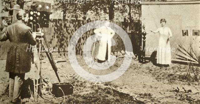 Eugene Lauste recording the first combined moving image and sound, c1905, (1935). Creator: Unknown.
