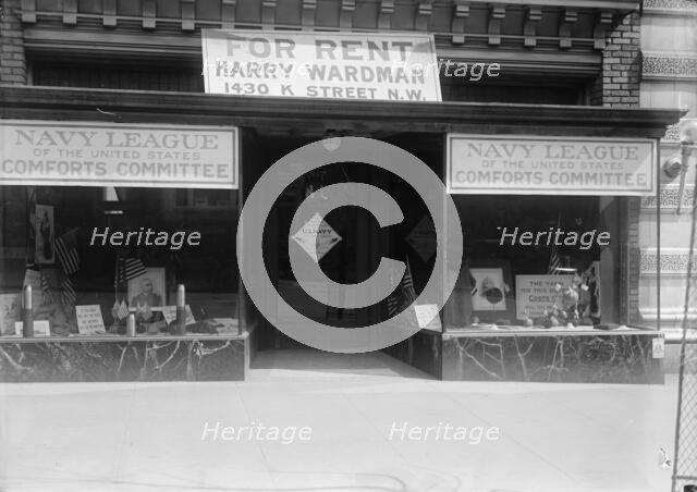 Navy League of The U.S. Quarters of Comfort Committee, 1917. Creator: Harris & Ewing.