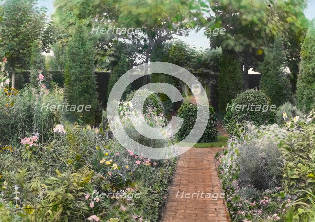"Gardenside," Frederick Augustus Snow house, Ox Pasture Road, Southampton, New York, c1914. Creator: Frances Benjamin Johnston.
