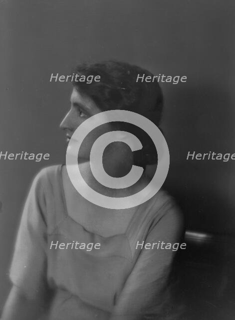 Wilson, Miss, portrait photograph, 1916. Creator: Arnold Genthe.