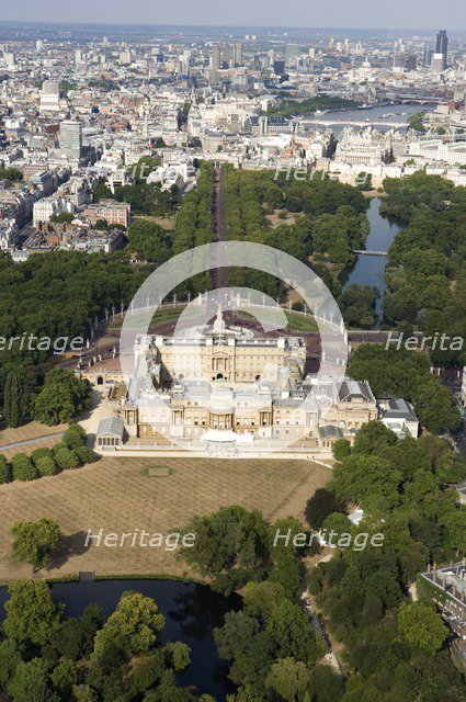 Buckingham Palace, London, 2006. Artist: Historic England Staff Photographer.