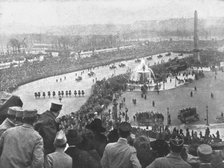 'Les chefs d'etat Allies a Paris; Defile sur la place de la Concorde, le 14 decembre, des..., 1918. Creator: Unknown.