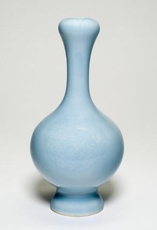Bulbous-Shaped Vase and Dragon Design, Qing dynasty, Qianlong reign mark and period (1736-1795). Creator: Unknown.