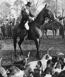 The Prince of Wales with the Beaufort Hunt, 1923. Artist: Unknown