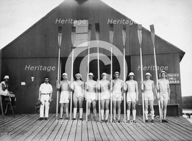 Harvard Varsity 8 (1913), 1913. Creator: Bain News Service.