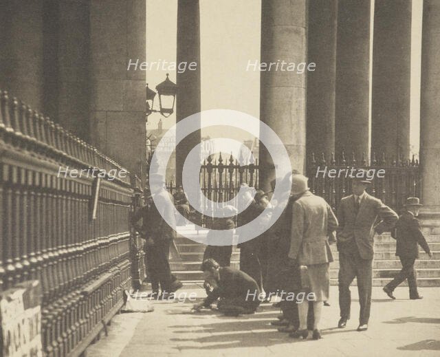 The pavement artist. From the album: Photograph album - London, 1920s. Creator: Harry Moult.