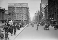 5th Ave. at 42d [i.e., 42nd] St., 1913. Creator: Bain News Service.