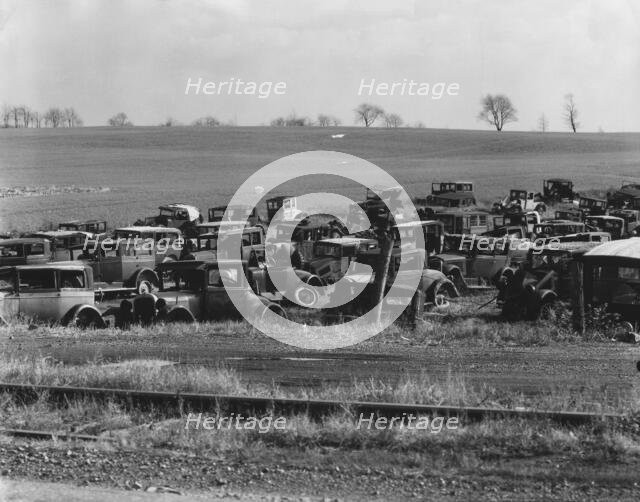 Auto dump near Easton, Pennsylvania, 1935. Creator: Walker Evans.