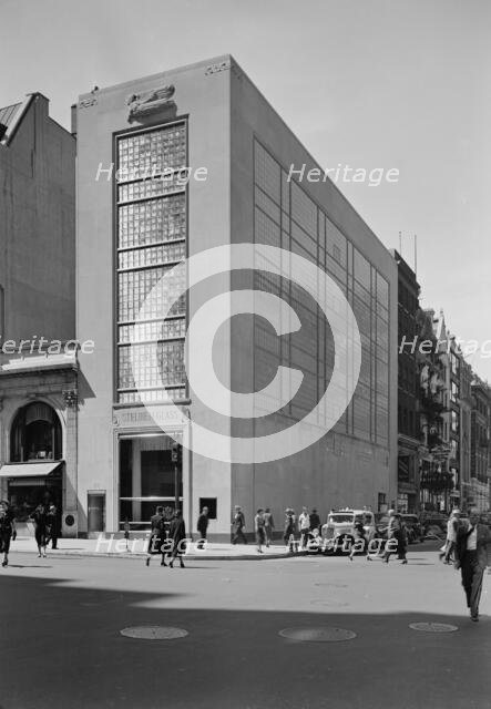 Steuben Glass, business at 718 5th Ave., New York City, 1937. Creator: Gottscho-Schleisner, Inc.