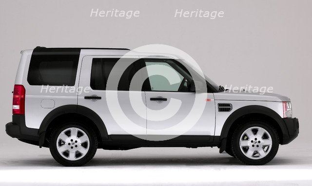 2004 Landrover Discovery. Artist: Unknown.