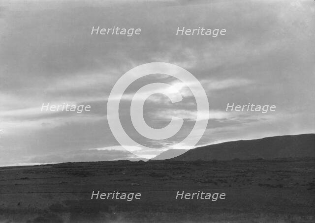Acoma, New Mexico area views, between 1899 and 1928. Creator: Arnold Genthe.