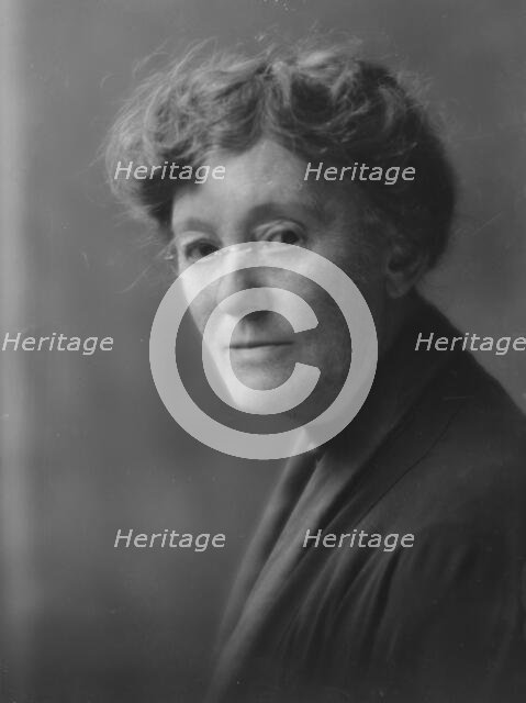 Fish, Mrs., portrait photograph, 1916. Creator: Arnold Genthe.