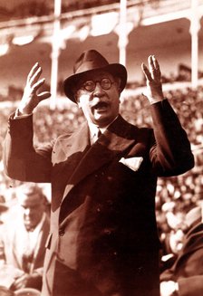  Alejandro Lerroux García (1864-1949), Spanish politician, speaking in a meeting at Bullring of B…