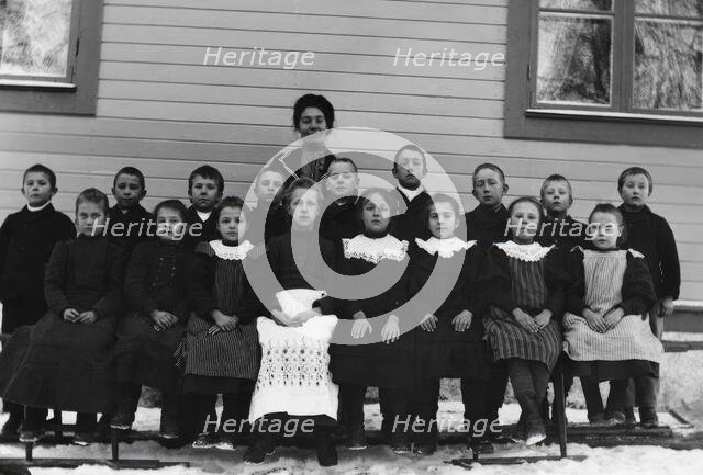 Lassar-Johanna with school class in Lima, 1895-1910. Creator: Per Persson.