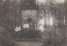Palace and Park Complex - fountain, Czartoryski, Pulawy, 1920-1930. Creator: Unknown.
