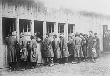 Prisoners get rations, Zossen, between 1914 and c1915. Creator: Bain News Service.