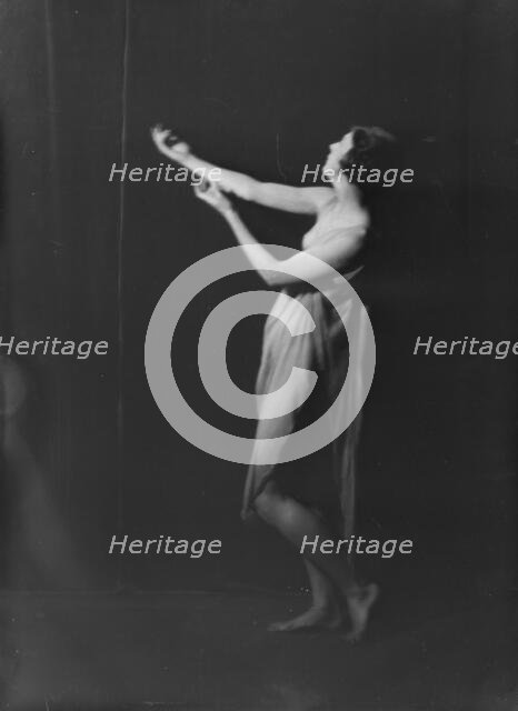 Florence Noyes dancers, between 1915 and 1918. Creator: Arnold Genthe.